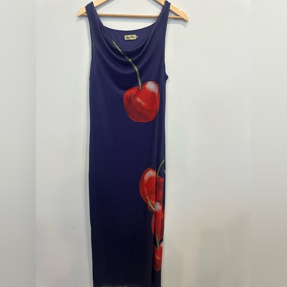 Muma World Luis Maxi Dress in Cherry Night - Picture 5 of 8